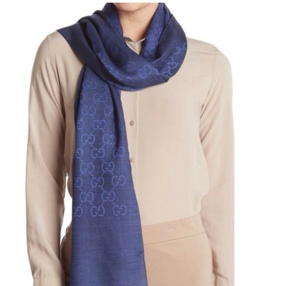 ๐ BNWT AUTHENTIC GUCCI SCARF ๐ - Picture 3 of 3